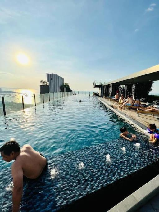 Sea View & Infinity Pool Best Of Pattaya Luaran gambar